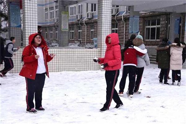 印象文中 | 最爱文山晴后雪，千里一色舞长天！