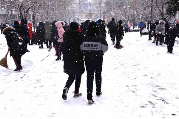 印象文中 | 最爱文山晴后雪，千里一色舞长天！