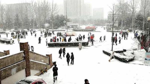 印象文中 | 最爱文山晴后雪，千里一色舞长天！