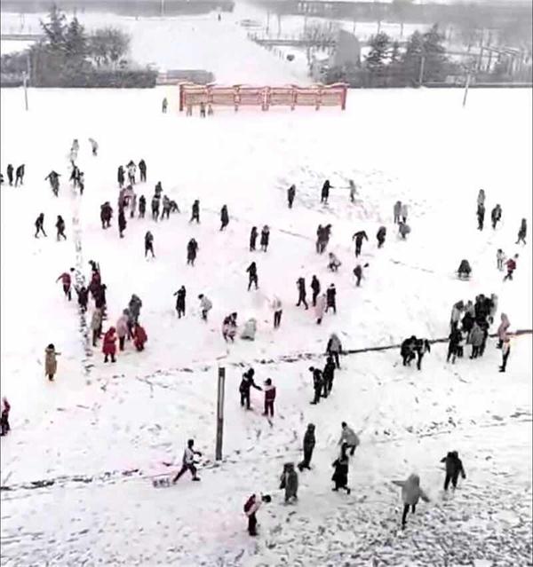 印象文中 | 最爱文山晴后雪，千里一色舞长天！