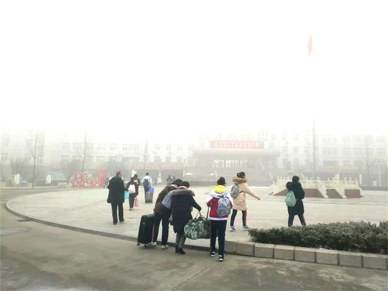 开学第一天 | 忙碌与温馨同在，期待与祝福齐飞！
