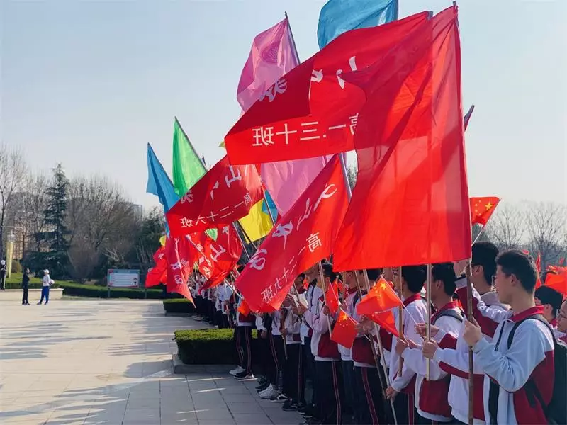 育人课程 | 励志青春正奋斗，经典嘹亮唱祖国！