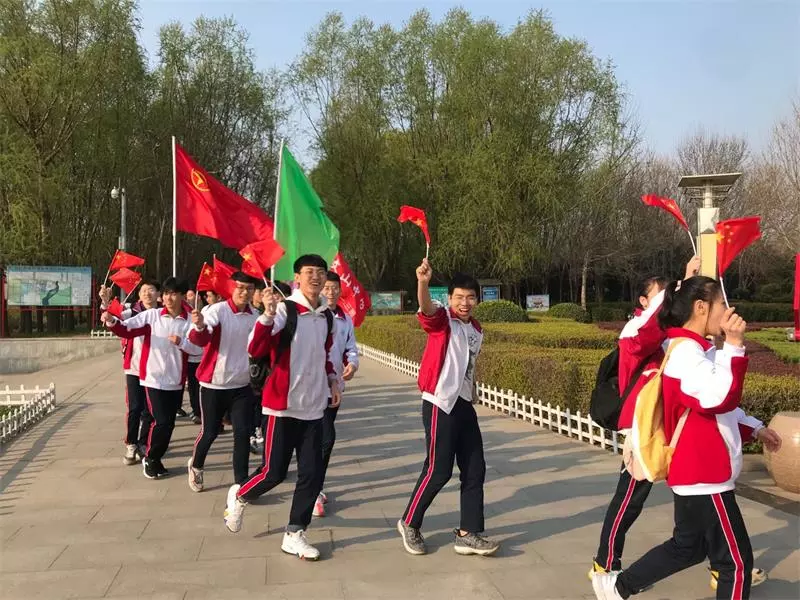 育人课程 | 励志青春正奋斗，经典嘹亮唱祖国！