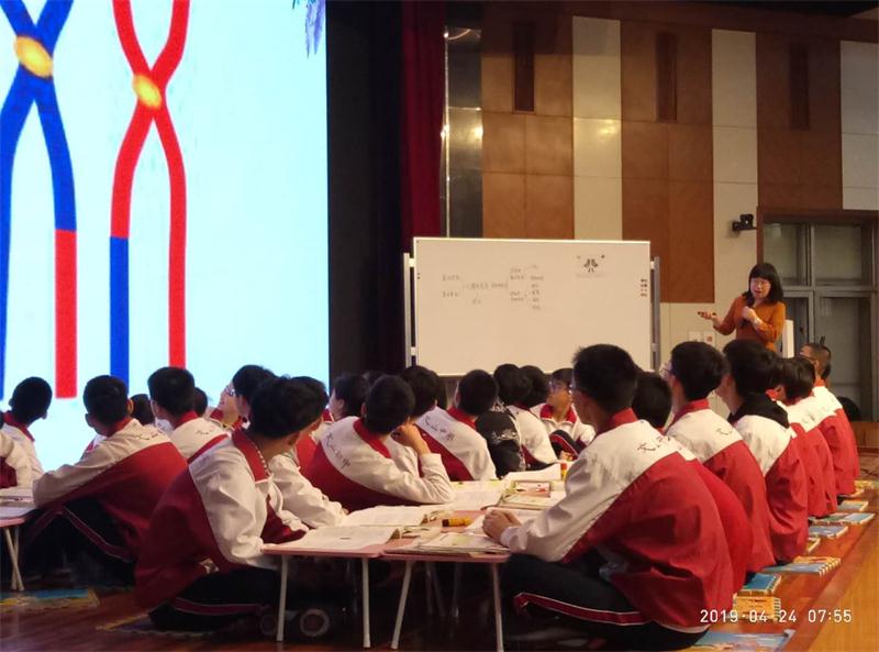 校园新闻｜潍坊名师齐聚首，杏坛论道谋未来！