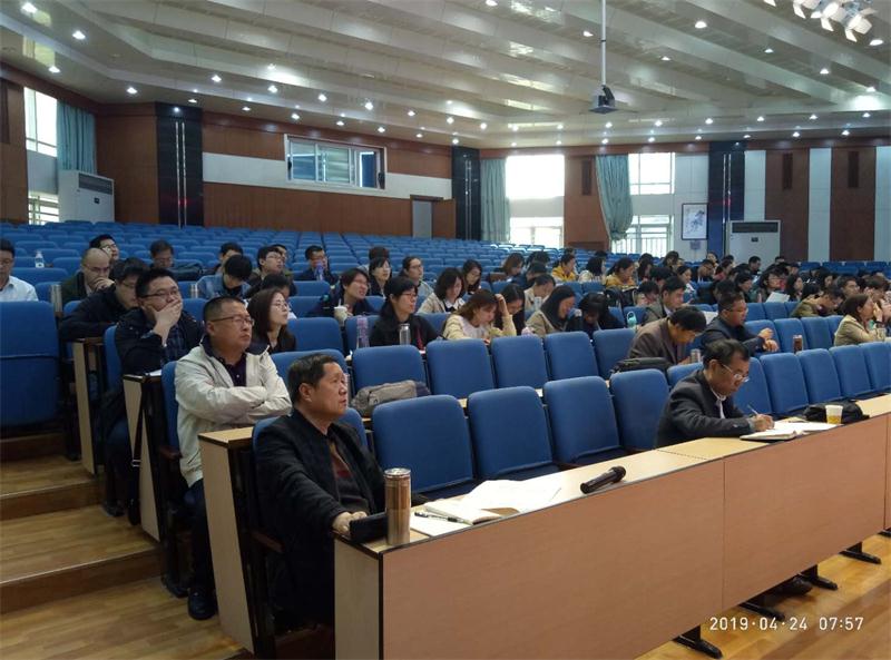 校园新闻｜潍坊名师齐聚首，杏坛论道谋未来！