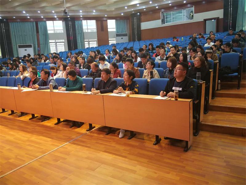 校园新闻｜潍坊名师齐聚首，杏坛论道谋未来！