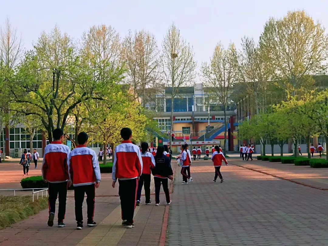 学校公告 | 有您参与，楹联将成为学校的人文景观！