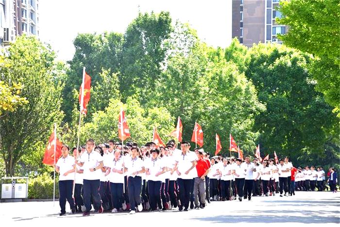 五四宣言 | 以我热血青春，致敬百年五四！