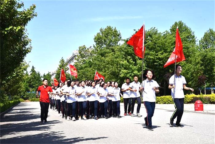 五四宣言 | 以我热血青春，致敬百年五四！