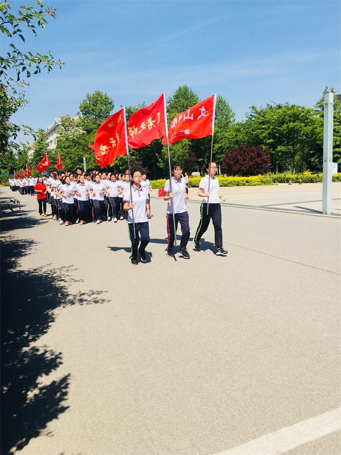 五四宣言 | 以我热血青春，致敬百年五四！