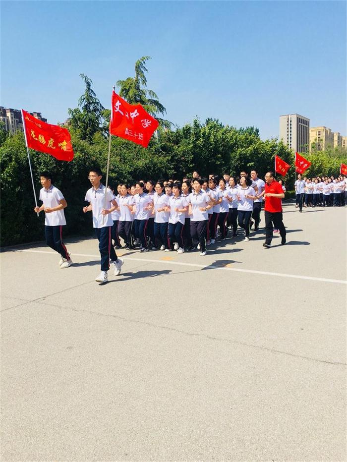 五四宣言 | 以我热血青春，致敬百年五四！