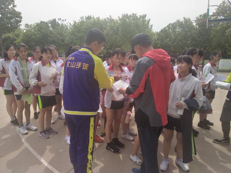 文山中学高质量完成“初中学业水平与健康学科考试”工作