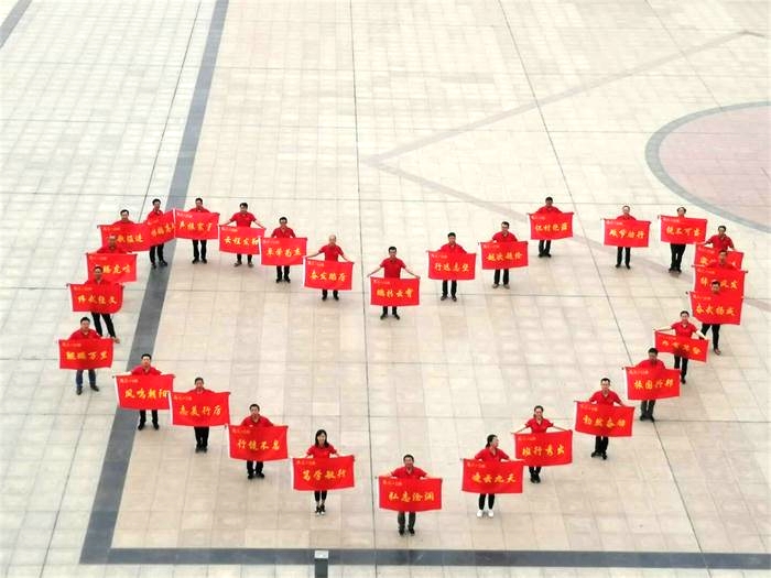 文中祝福 |你脚下的每一步，都是未完的征程！