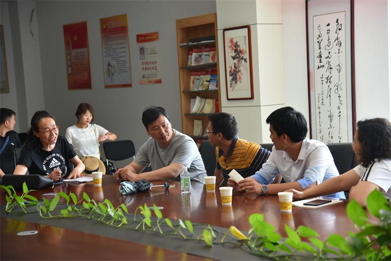 辽宁北镇中学来我校教育考察