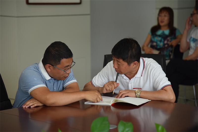 辽宁北镇中学来我校教育考察