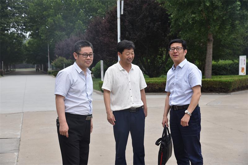 聊城大学医学院党总支委员、团委书记王炜明来我校考察交流