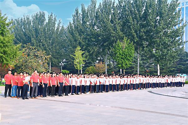 国庆献礼 | 我校举行“同升国旗 同唱国歌”升国旗仪式！