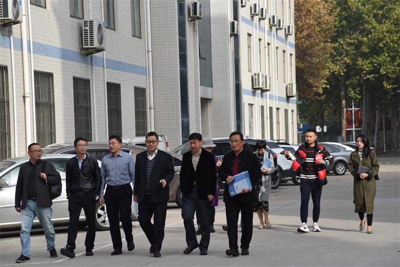 山西省永济市教育考察团一行来学校考察