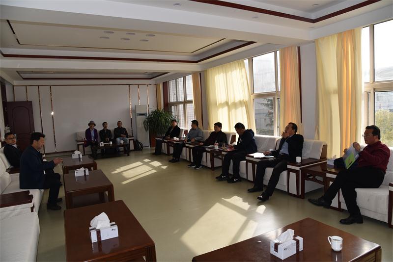 山西省永济市教育考察团一行来学校考察
