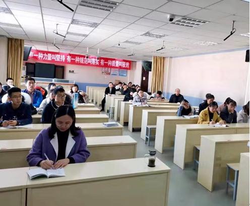 专业成长 | “新秀讲堂”展素养，师生同台共成长！