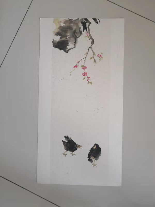 我校美术老师：致敬英雄，善待自然！