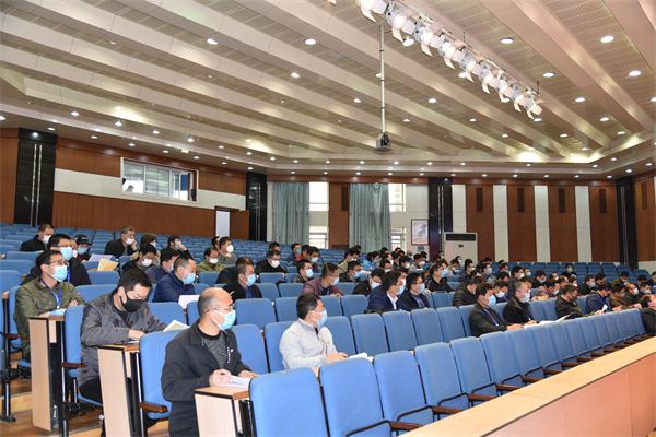 我校召开高三级部复学培训会！