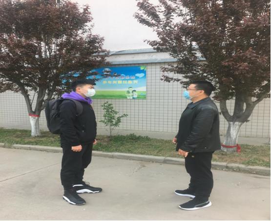 暖心家访 | 情系学生，搭起连心之桥；爱在家访，送来一米阳光！