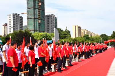 我校高三毕业典礼：因时养器，为国育才！