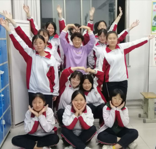 名师风采 | 我校班主任“女团”：颜值与才华并重，教书与育人共担！