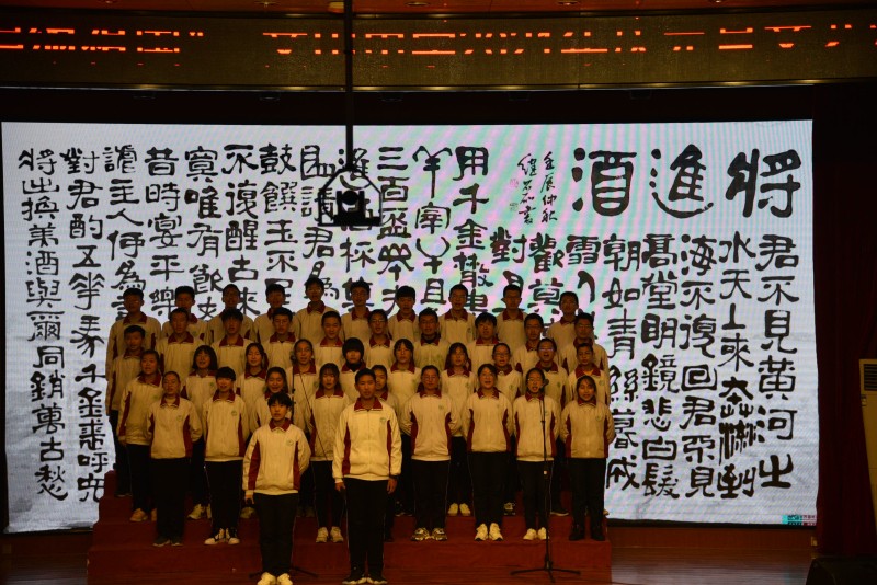 新年好 | 我校元旦联欢：新年不觉春色晚，青春吐蕊绽芳华！