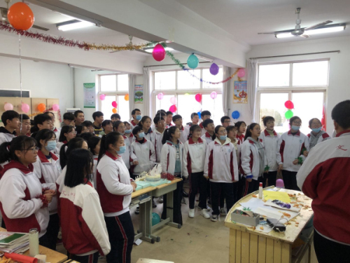 新年好 | 我校元旦联欢：新年不觉春色晚，青春吐蕊绽芳华！
