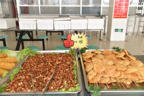 多彩校园 | 我校美食节:打造特色美食,共赴味蕾盛宴!