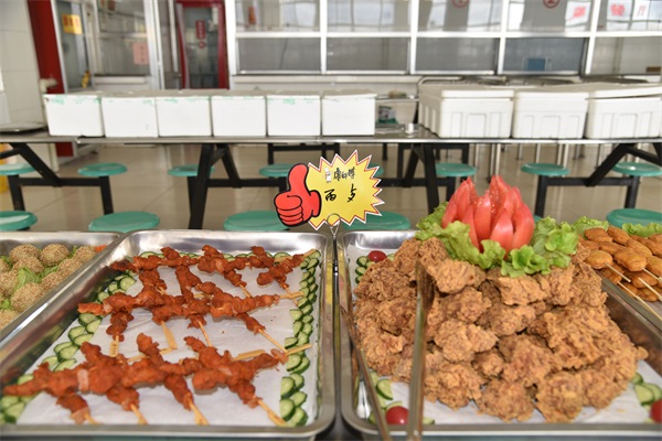 多彩校园 | 我校美食节:打造特色美食,共赴味蕾盛宴!