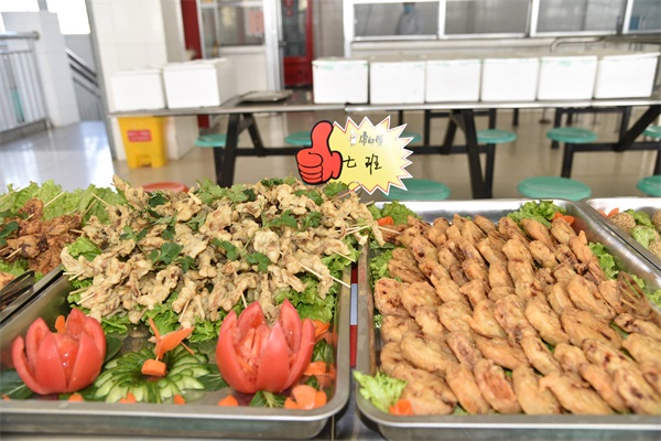 多彩校园 | 我校美食节:打造特色美食,共赴味蕾盛宴!