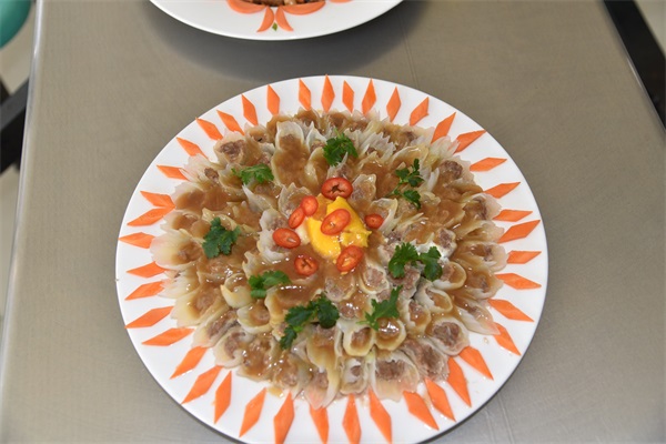 多彩校园 | 我校美食节:打造特色美食,共赴味蕾盛宴!
