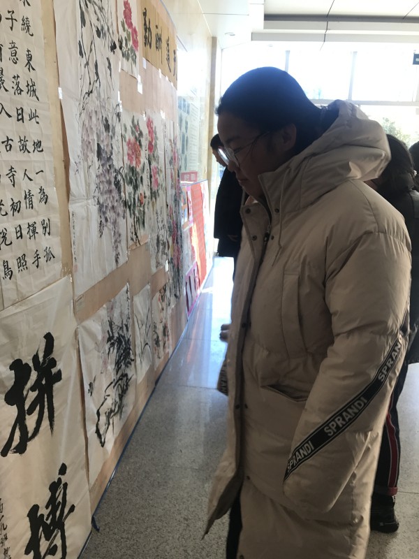 多元育人 | 我校书画展：丹青吐彩文山秀，翰墨传情学子心！