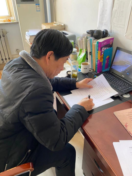 我校举行落实意识形态工作责任书签订活动！