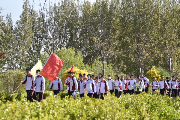 多彩课程 | 青春逐梦跟党走，远足励志少年时！
