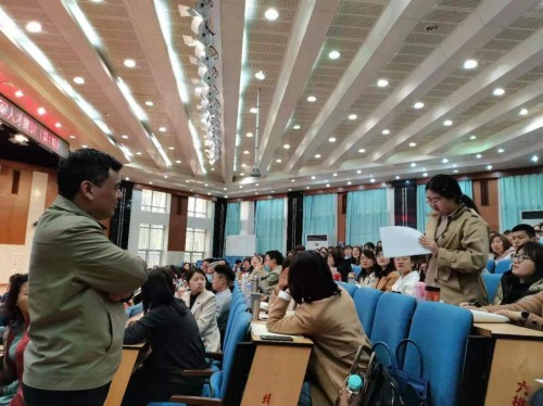 教研动态 | 潍坊市初中数学领军人才集训班在我校开班！