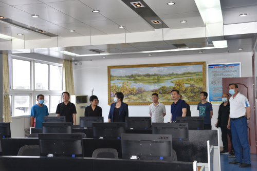 潍坊市招考院领导来我校检查高考准备工作！
