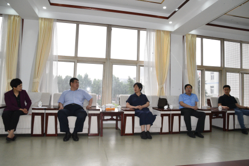 潍坊教科院院长李庆华，副院长徐会吉到我校调研高考备考工作！