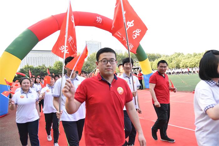 毕业典礼 | 历百年征程重任在肩，恰同学少年扬帆起航！