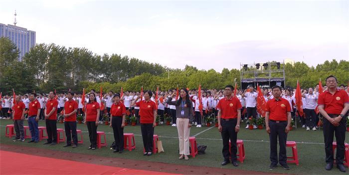 毕业典礼 | 历百年征程重任在肩，恰同学少年扬帆起航！