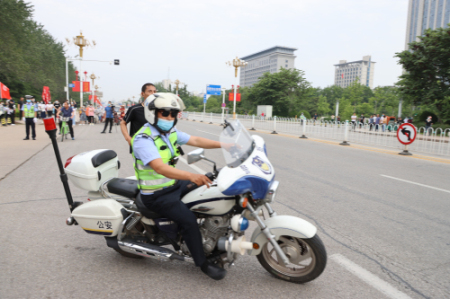 助力高考 警徽闪耀 | 你只管乘风破浪，我为你保驾护航！