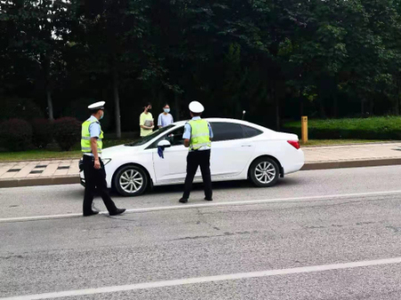 助力高考 警徽闪耀 | 你只管乘风破浪，我为你保驾护航！