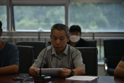 我校召开食品安全工作培训会议！