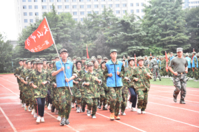 引桥教育 | 少年戎装,凌云气势撼山河!