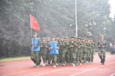 引桥教育 | 少年戎装,凌云气势撼山河!