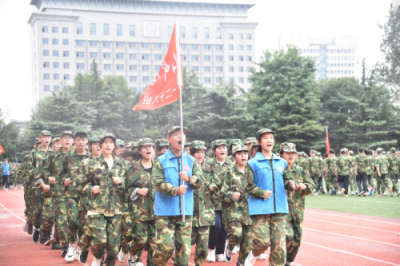引桥教育 | 少年戎装,凌云气势撼山河!