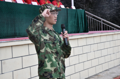 引桥教育 | 少年戎装,凌云气势撼山河!